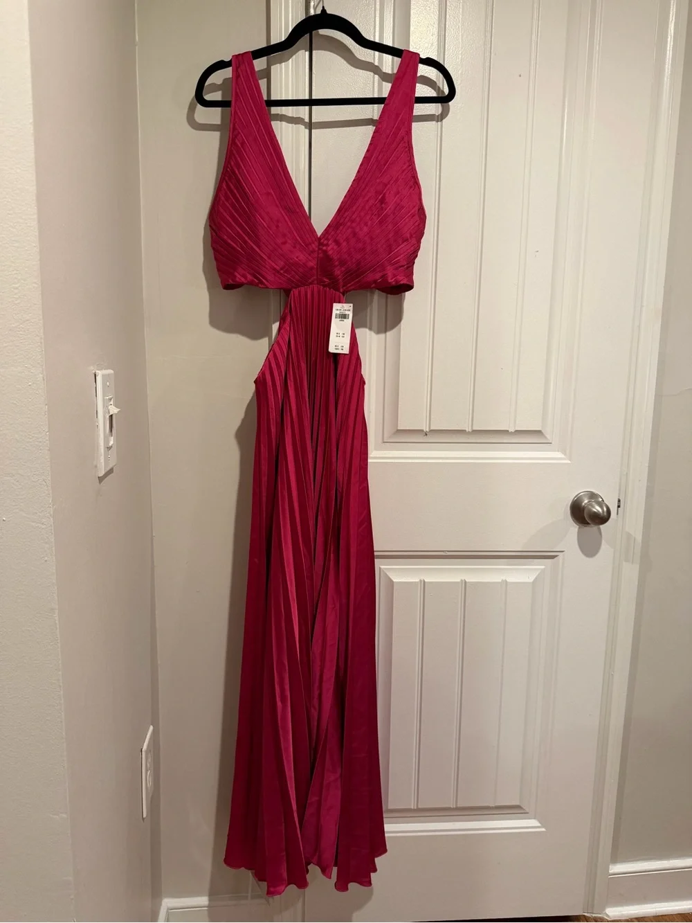 Abercrombie & Fitch Giselle Pleated Cut Out Maxi Dress